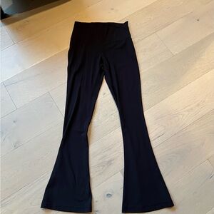 Lululemon Black Flared Leggings
Size 8